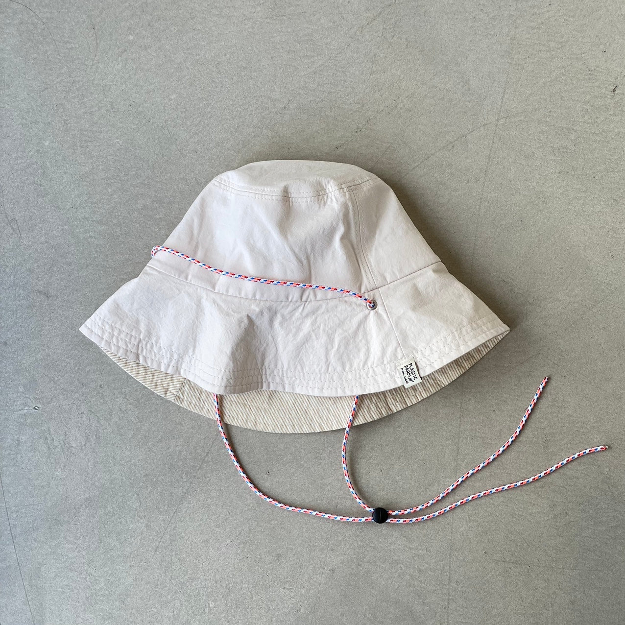 String bucket hat