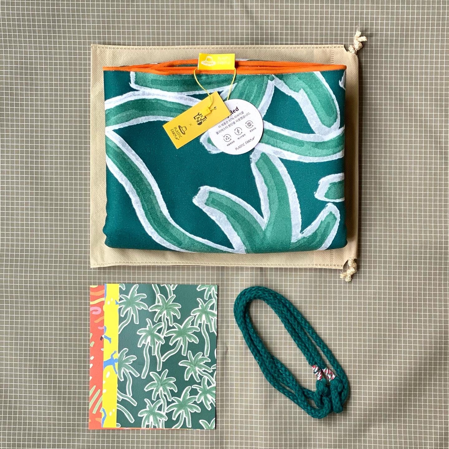 [Plasticfarm x Jejeland] Midium Beach Towel - WIPE OUT 135X65