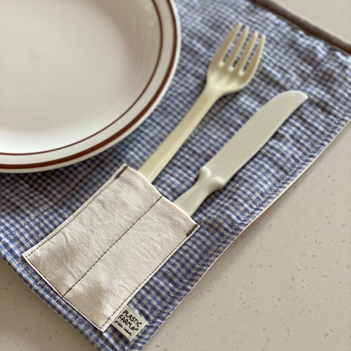 Cutlery pocket & Table mat