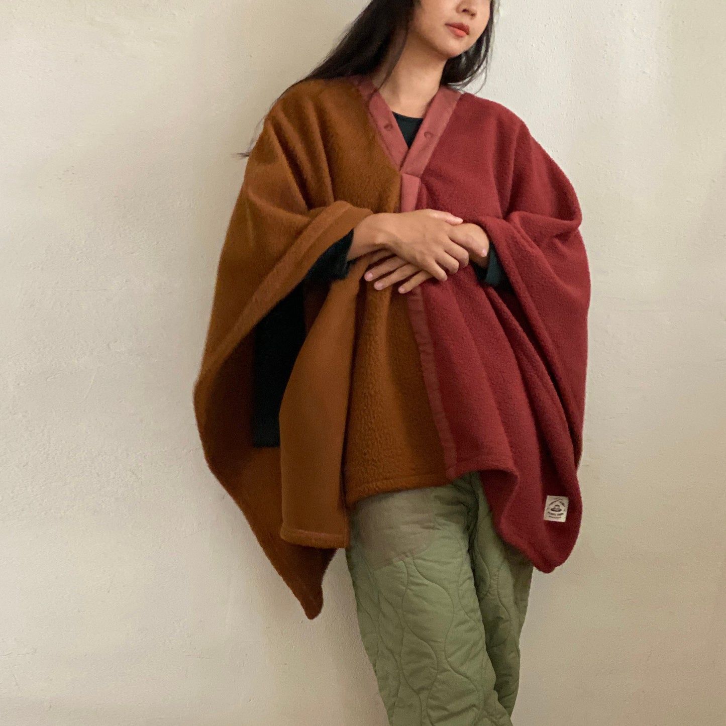 Flying Poncho blanket - Indian red